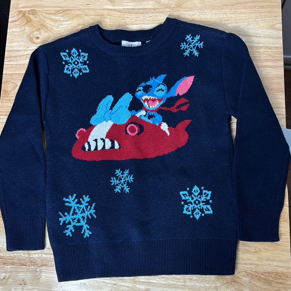 NEW NWT DISNEY Stitch navy blue sweater kids size 4 stitch sledding snowflake